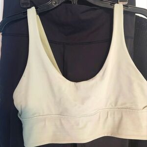 Lululemon Size 12 SPORTS BRA light green